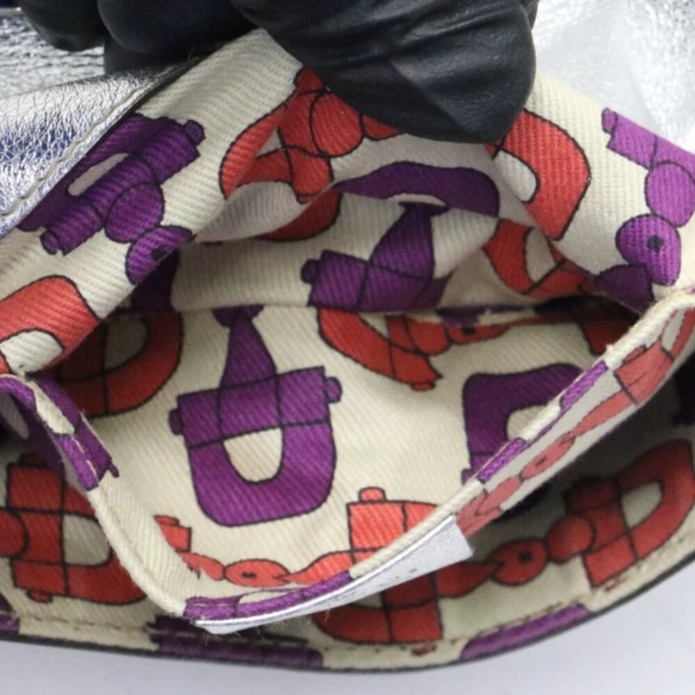 Gucci Small Signature Britt Tassel Shoulder Bag - Silver - Picture 13 of 15